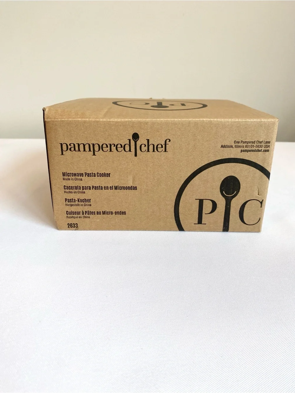NWT Pampered Chef Microwave Pasta Cooker Ceramic Bowl & Silicone Lid